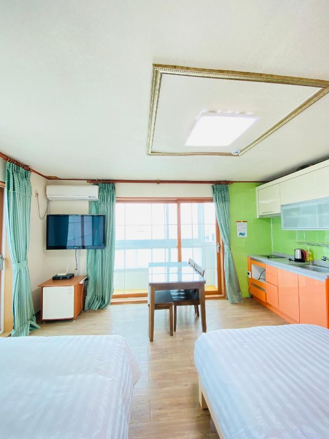 Billions Motel Gangneung Exterior foto