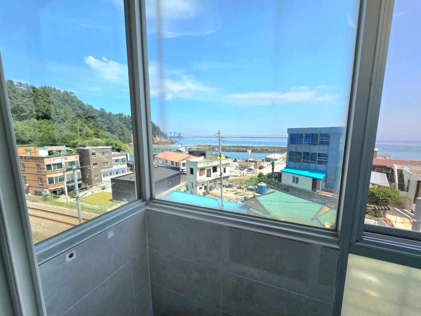 Billions Motel Gangneung Exterior foto